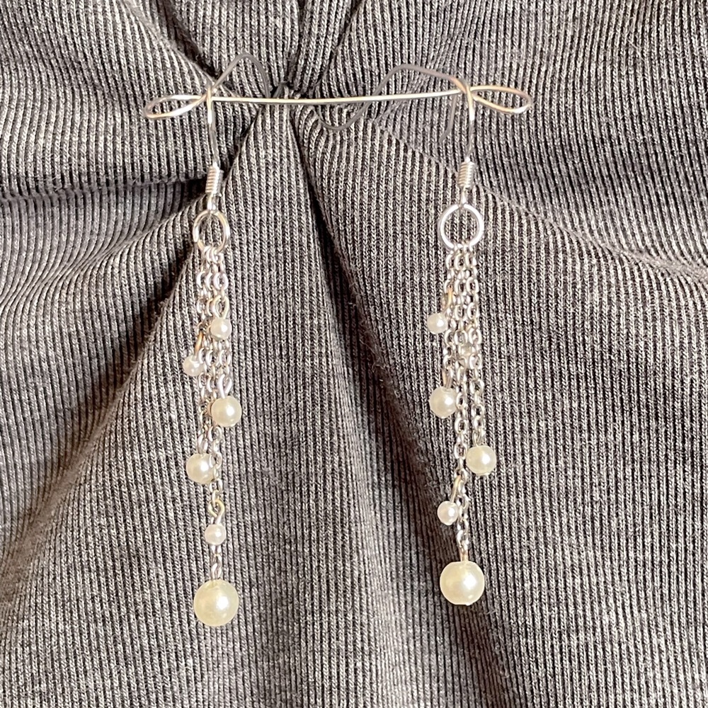 Handmade pearl dangle earrings